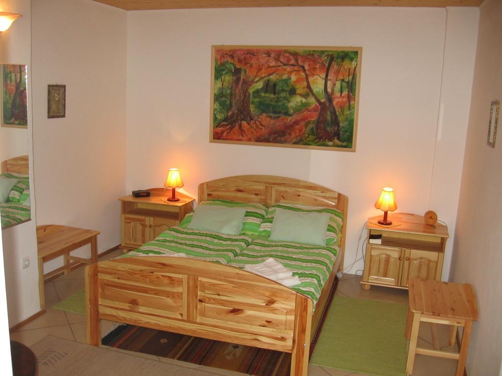 Csaladi Vendeghaz Leilighet Eger Rom bilde